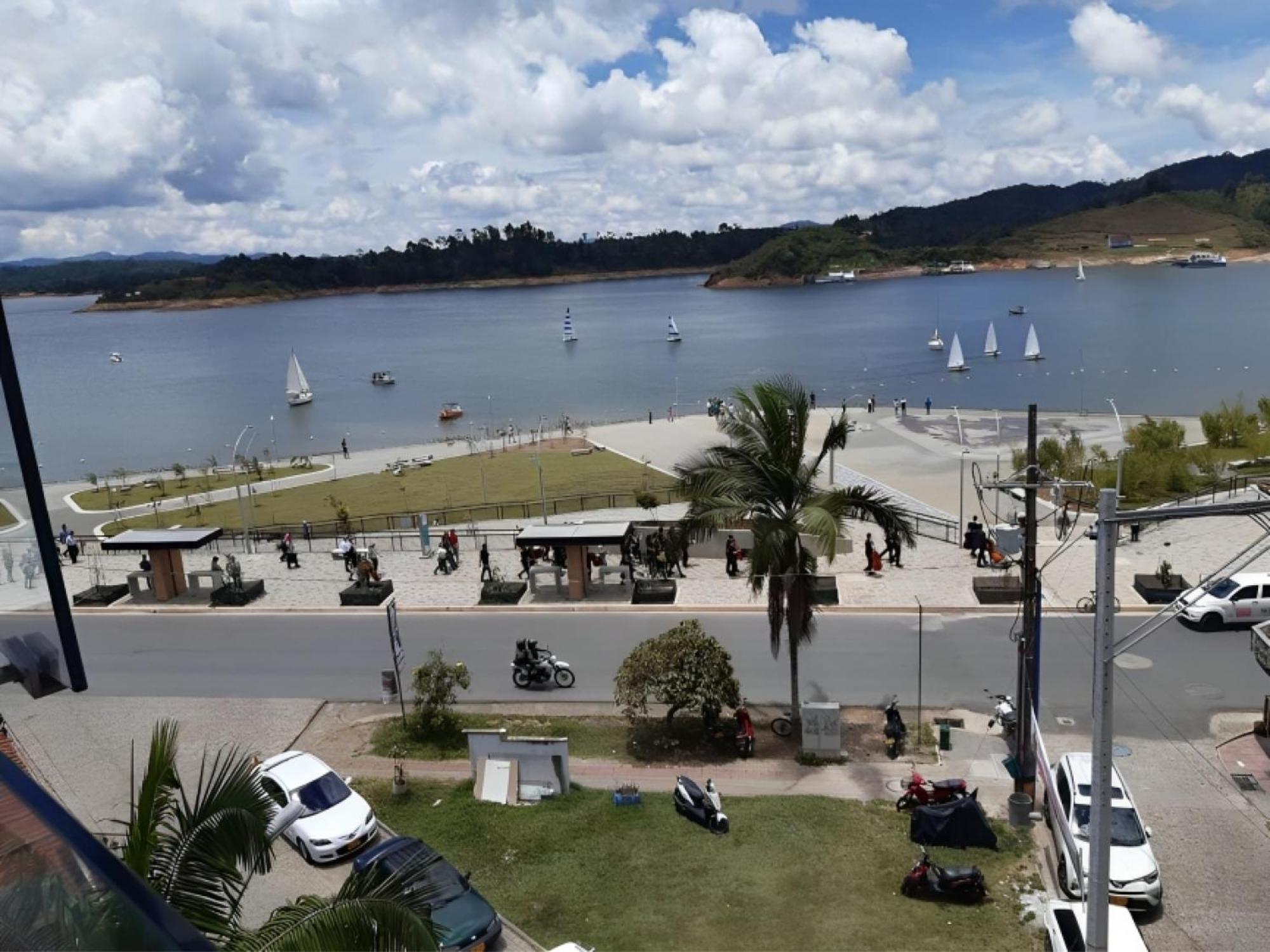 Hotel Guatatur Guatapé 외부 사진